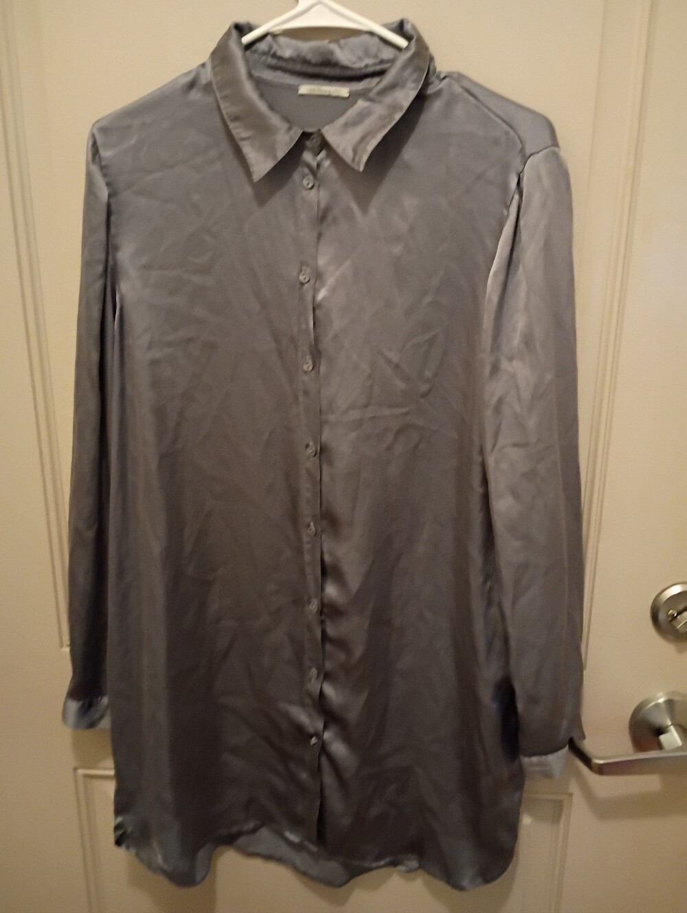 Intimissimi women's Icy Blue 100%Silk Button Down Blouse Size L